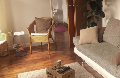 Bahnhofsvorstadt Appartement | Appartement de 2 pièces en ville avec balcon ensoleillé et wifi