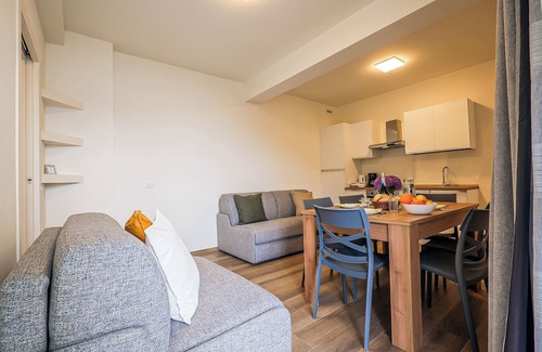 Cannero Riviera Appartement | 2-room corner apartment with terrace and two bathrooms