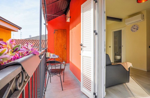 Omegna Appartement | 2-room corner apartment with balcony in the heart of the old town