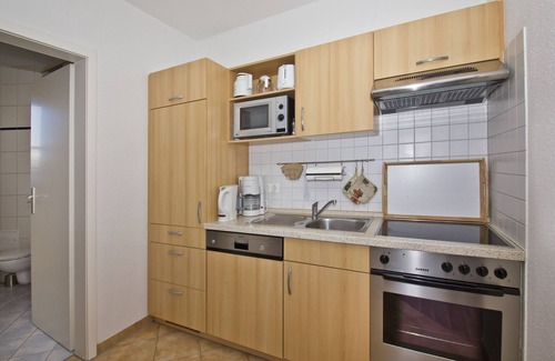 Lauterbach Appartement | 2-room vacation apartment with sea view from the balcony - Villa Vilmblick FeWo 15