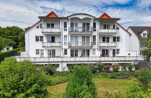 Lauterbach Appartement | 2-room vacation apartment with sea view from the balcony - Villa Vilmblick FeWo 15