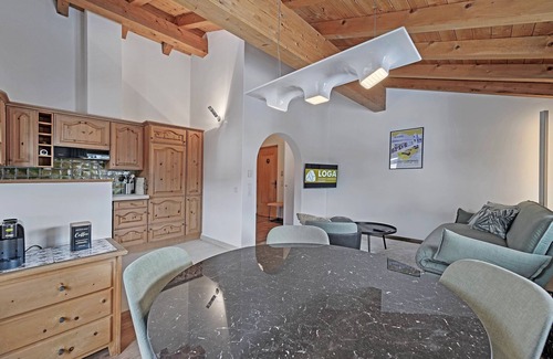 Celerina-Schlarigna Appartement | Appartement mansardé 2 pièces au 2ème