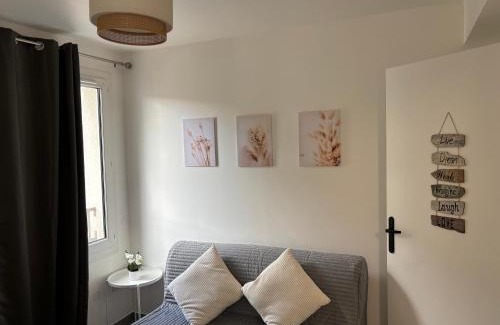 Bussy-Saint-Georges Appartement | 2 rooms ideal for 4 people - Disneyland & Paris