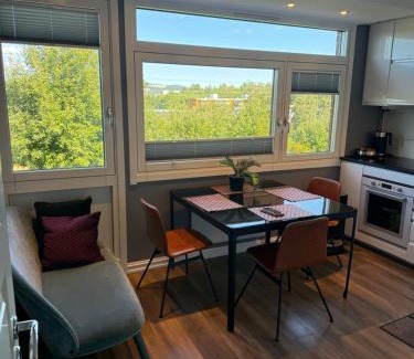 Alna Lit Et Petit-Déjeuner | 2 rooms in 100 sqm apt