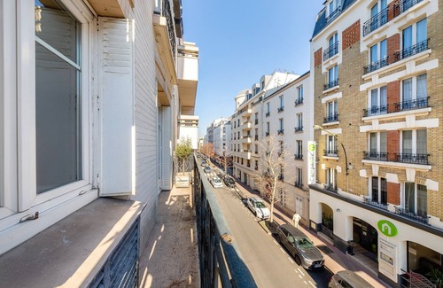 Levallois-Perret Appartement | 2 rooms Modern & Cozy - 150m Metro L3