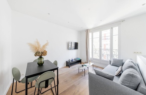 Levallois-Perret Appartement | 2 rooms Modern & Cozy - 150m Metro L3