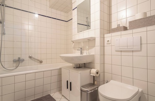 Großwiederitzsch Appartement | 2 rooms with balcony, underground parking, workplace, free coffee, 4k TV, fast wifi