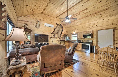 Sabinal Cottage | 2 Rustic Cabins w/ Porches on Remote Ranch!