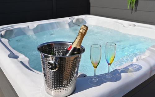 Keiss Maison | 2 Sinclair bay lodges