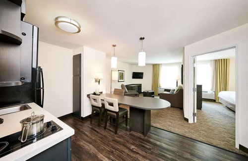 Morris Plains Hôtel | 2 Spacious 1BR Suites Perfect for Families Visiting NYC - Pets welcome