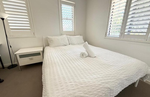 Sunnybank Maison | 2 spacious rooms with shared bathroom in Modern Sunnybank Home