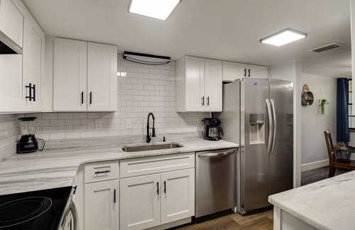 DeLand Maison | 2-Story 3/2.5 Townhome in the heart of Downtown Deland