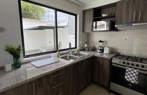 Quito Maison | 2 story, 4 beds, 2½ baths in beautiful Valle de Los Chillos, Quito Ecuador