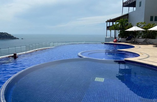 Puerto Marques Copropriété | 2 story apartment with amazing views of the ocean