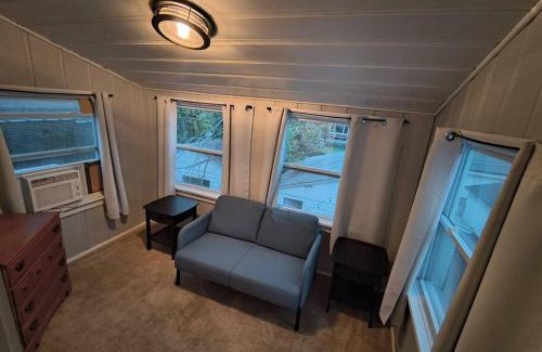 St. Louis Maison | 2 story nice home with character