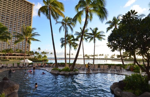 Waikiki Station Balnéaire | 2 Story Penthouse 3 Bed/2.5 Bath Ocean View - Lagoon Tower HGVC Hawaiian Village