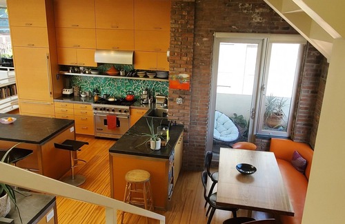 SoHo Appartement | Nolita Penthouse ... lumière incroyable, plafonds de 26 'et grand espace extérieur
