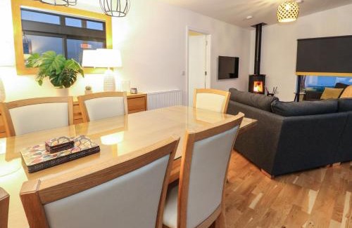 Aberfeldy Maison | 2 Strathtay Lodges