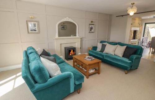Lower Lemington Maison | 2 Summers Way