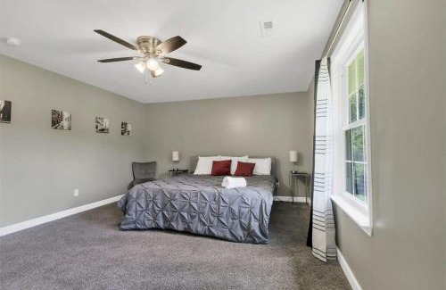 Huntsville Maison | 2 Units, Near Dwtn - American Oasis