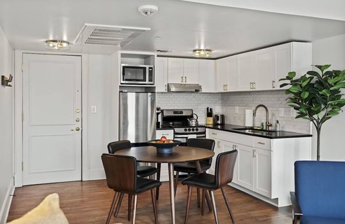 Downtown San Antonio Appartement | 2 Units | Prime Location Near Iconic Landmarks & Attractions | Pet Friendly