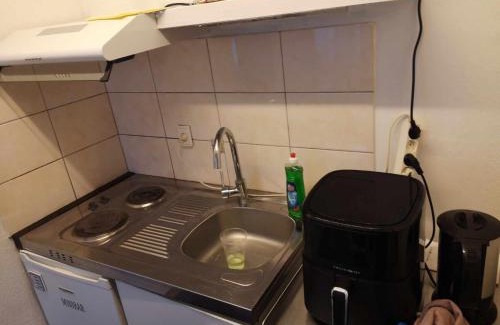 Kolding Maison | 2 værelser m minikøkken brusekabine og toilet 4 prs