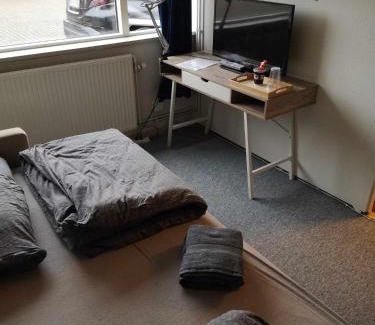 Kolding Maison | 2 værelser m minikøkken brusekabine og toilet 4 prs