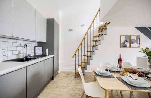 Coventry Maison | 20 Cable Yard - Stylish, modern house, Coventry