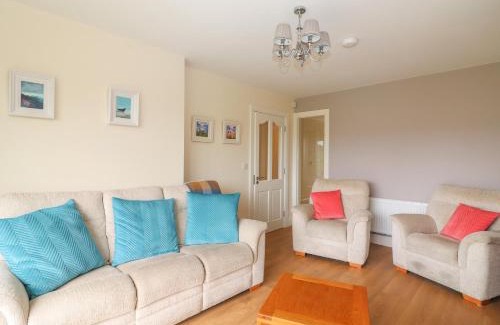 Fenit Maison | 20 Lighthouse Village