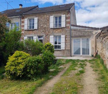 La Ferte-sous-Jouarre Lit Et Petit-Déjeuner | 20 m² Chambre d'hôtes ∙ 2 personnes