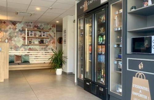 Saint-Jean-de-Vedas Hôtel | 20 m² Hôtel ∙ 127 personnes