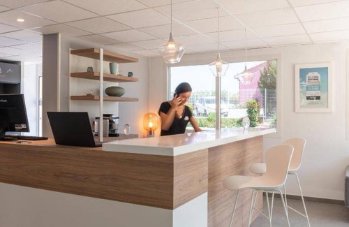 Saint-Jean-de-Vedas Hôtel | 20 m² Hôtel ∙ 127 personnes