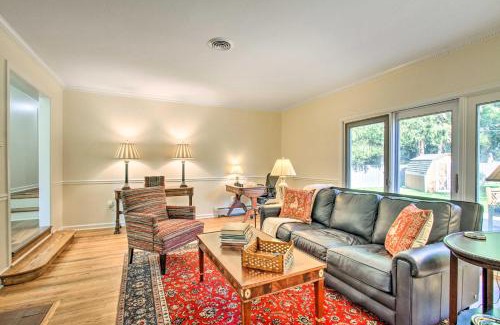 Wayne Maison | 20 Mi to Philly Inviting Home with Yard in Wayne!