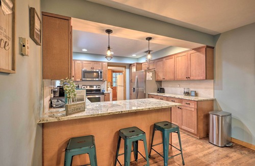 Earleton Maison | Magnifique Waldo Home w / New Dock sur le lac Santa Fe!