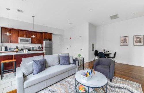 Central Business District Appartement | 20 MIN to Manhattan! 2BR Luxurious Comfy & Spotless