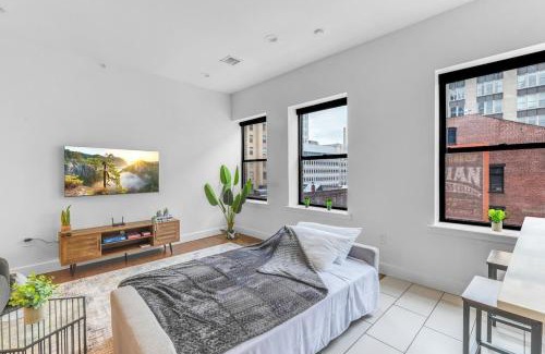 Central Business District Appartement | 20 MIN to Manhattan! 2BR Luxurious Comfy & Spotless