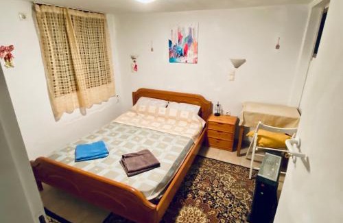Galatsi Maison | 20 mins from city centre, rural house