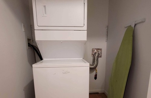 McGinley Square Appartement | 20 Minutes away from NY!! 5 queen beds, Private place !