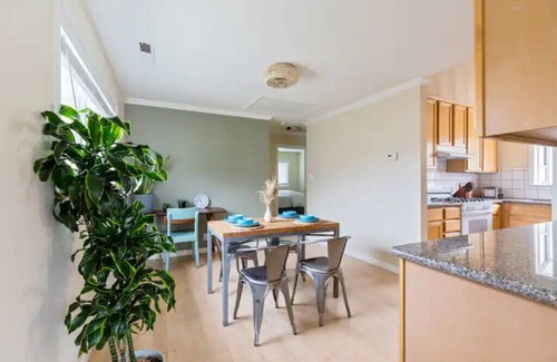 Sharp Park Copropriété | 20 minutes to SF, One block to the beach, fire pit on expansive deck