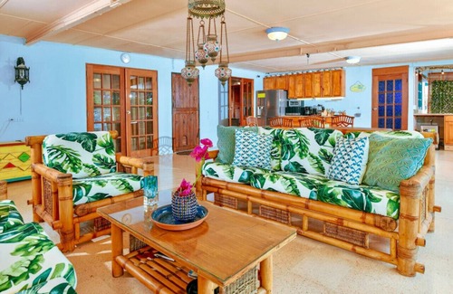 Savaneta Maison | 20% OFF FOR ALL 4 NIGHT STAYS - NEW Listing - Beachfront Suite & Spacious Patio