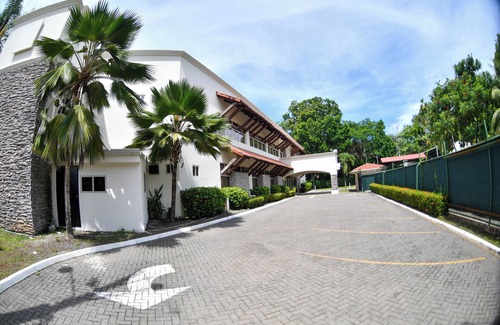 Jaco Station Balnéaire | 20 ROOM LUXURY VIP ALL-INCLUSIVE MEGA RESORT- CHEF/AIRPORT TRANSFER/DAILY DRIVER