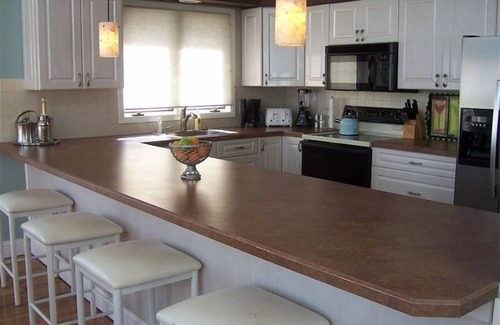 Avalon Maison | Parfait Beach Block Home avec piscine incroyable et zone de divertissement en plein air