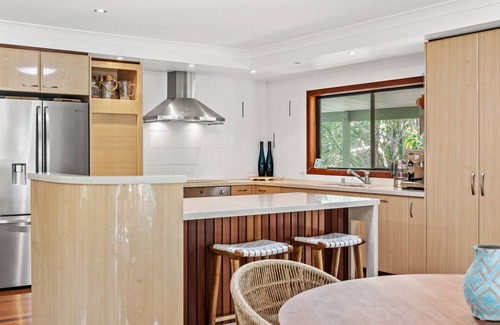 New Brighton Maison | 20 Steps - STUNNING Beachfront RETREAT. Private beach access. North Byron