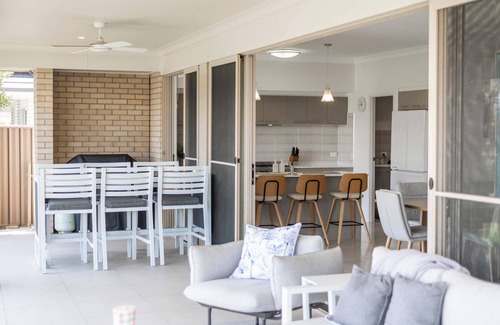 Yamba Maison | 20 Taine - Oceanstays - Jetty & Pet Friendly