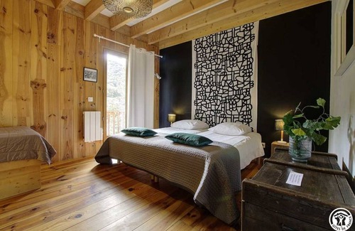 Amberieu-en-Bugey Maison | 200 m² Gîte ∙ 7 chambres ∙ 15 personnes