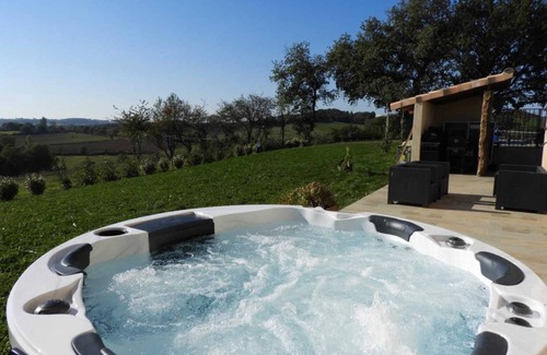 Puygouzon Maison | 200 m² Gîte ∙ 5 chambres ∙ 14 personnes