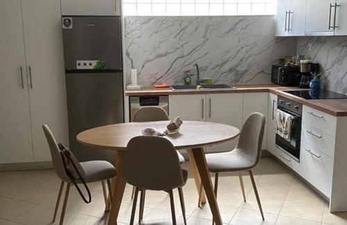 Markopoulon Appartement | 200 m² Appartement ∙ 4 chambres ∙ 12 personnes
