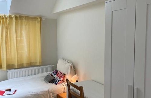 Quartier Midi-Lemonnier - Zuid-Lemonnierwijk Station Balnéaire | 200 m² Chambre privée ∙ 1 chambre ∙ 1 personne