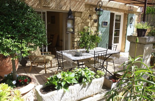 Chateauneuf-de-Gadagne Appartement | A 200 mètres du cœur du village, App 55 M² WiFi Dans Résid cour fermée, au calme