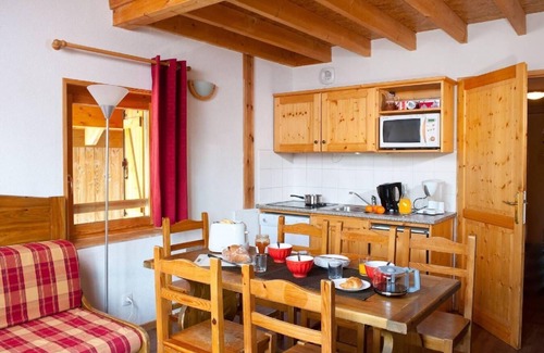 Saint-Sorlin-d'Arves Appartement | Wifi, remise en forme, piscine, terrasse, balcon, parking, 50-60m², Saint Sorlin d'Arves